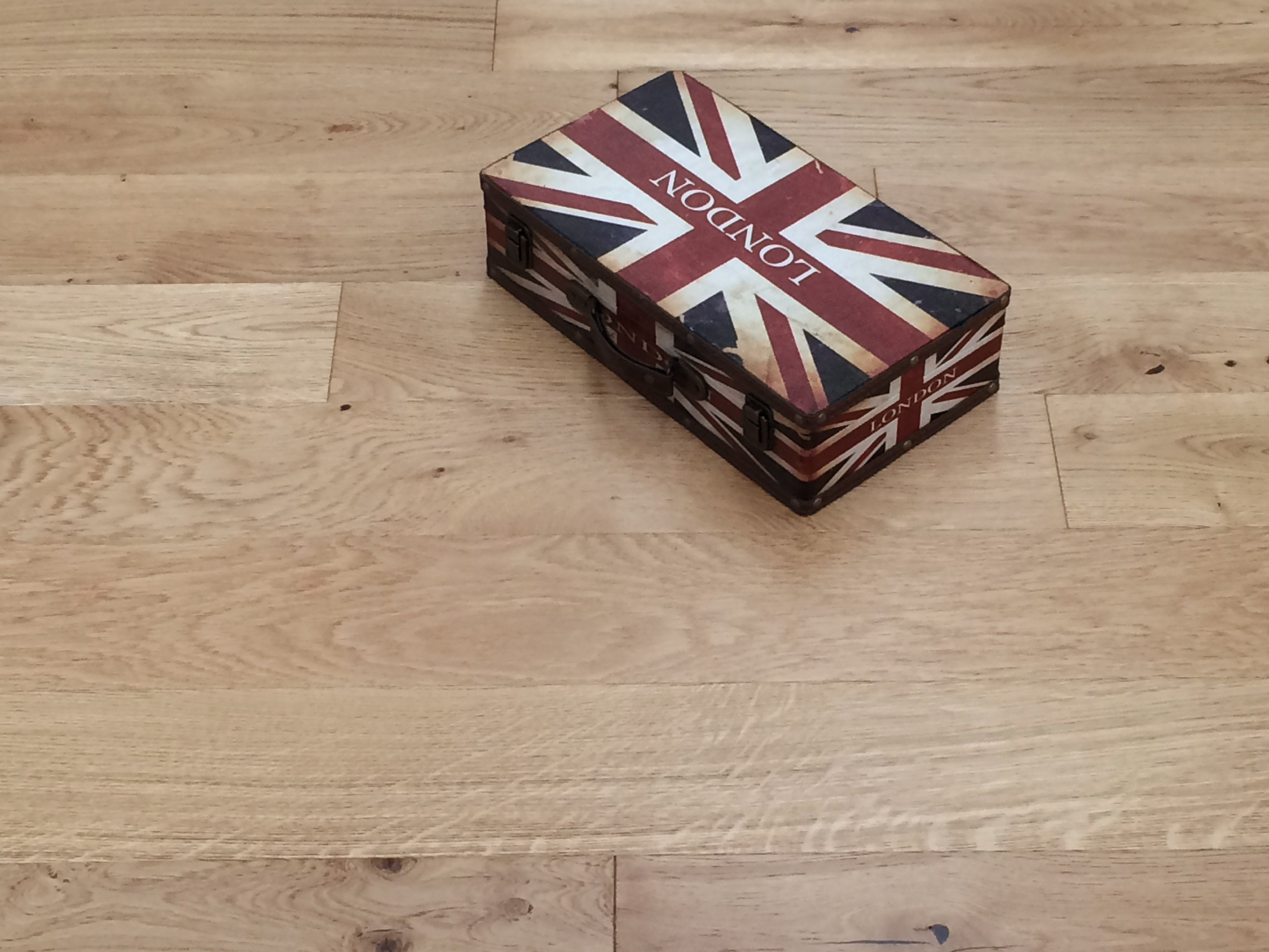 Natural Solid Oak Wood Flooring SMO1806